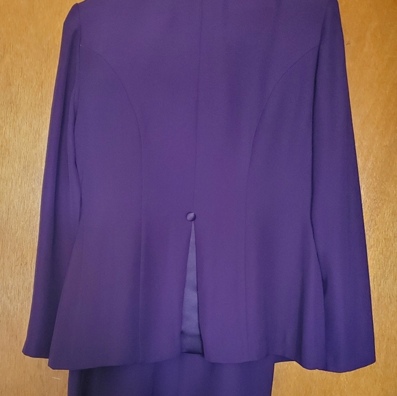 Suit, Skirt and Jacket, Algo Petite Size 8 - Picture 2 of 6